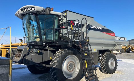 2011 Gleaner S77