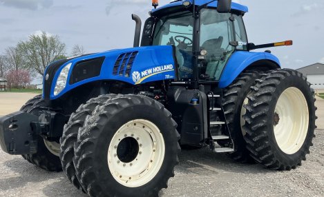 2013 New Holland T8.330