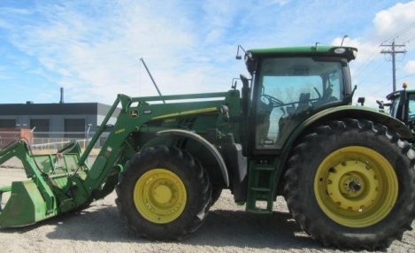 2015 John Deere 6150R