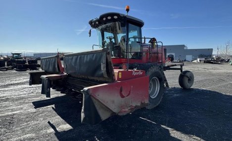 2017 Massey Ferguson WR9870