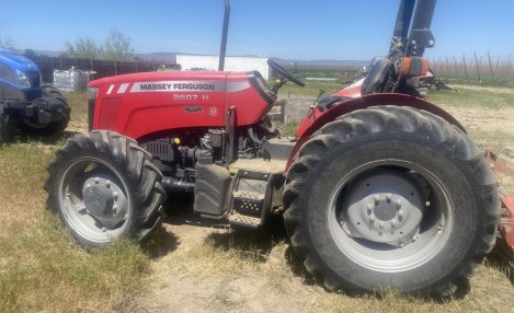 2017 Massey Ferguson 2607H