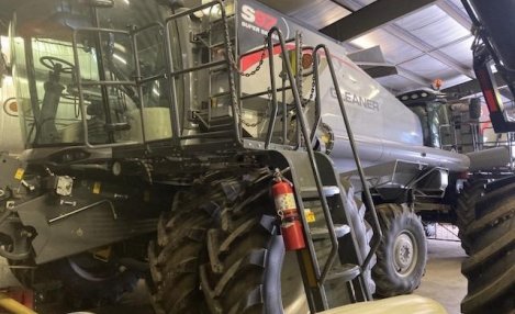 2018 Gleaner S97