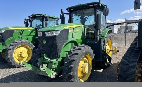 2015 John Deere 7210R