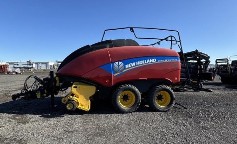 2018 New Holland BIG BALER 340 PLUS S