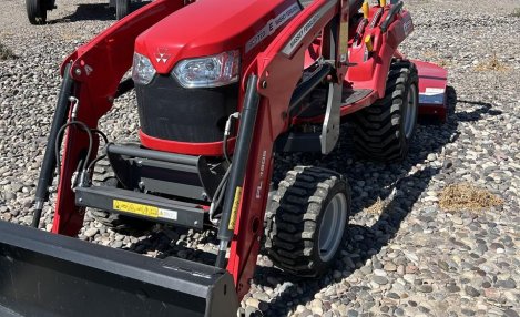 2023 Massey Ferguson GC1723E