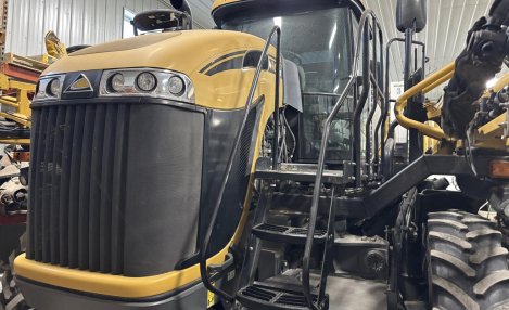 2015 Rogator RG1100B