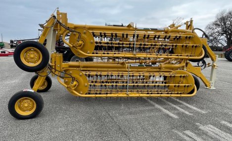 2025 Vermeer R2300