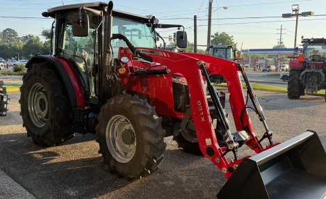MF4710D - MASSEY FERGUSON TRACTOR