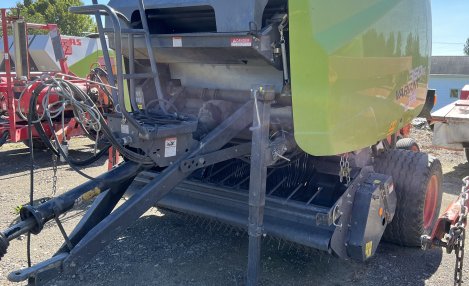 PRESSE A BALL RONDE 360 CLAAS (U-8548)