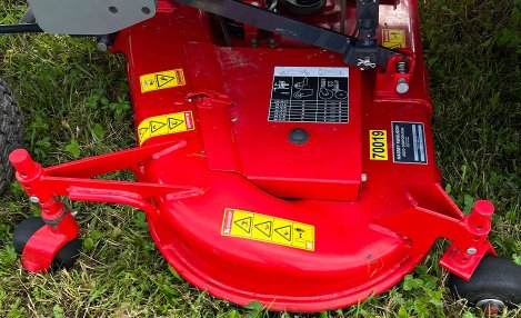 TONDEUSE MASSEY FERGUSON 2320 (U-70019)