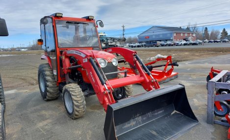 TRACTEUR MASSEY FERGUSON 1739E (U-8525)