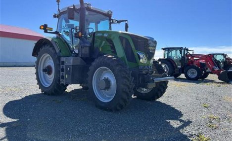 FENDT 824S4 TRACTOR (U-8286)