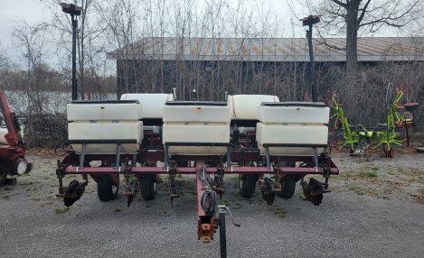 WHITE CORN PLANTER 6606