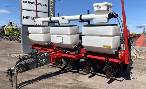 White 9106 Corn Planter 6-Row