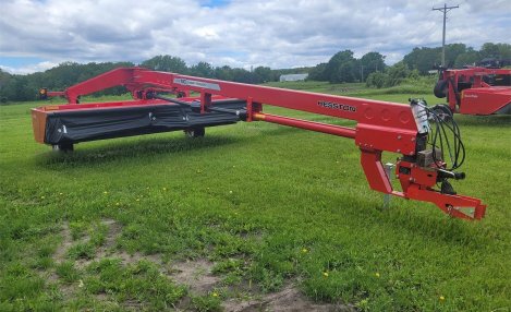 2023 MASSEY FERGUSON 1316S NE720