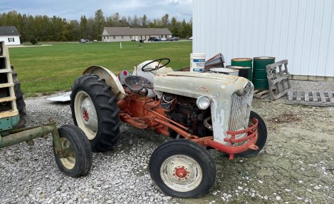 Ford 641 Tractor