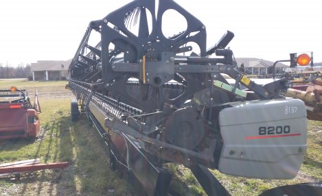 2008 Gleaner 8200-30