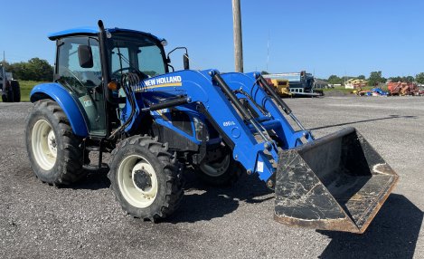2015 New Holland T4.75